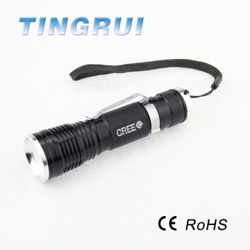 High Light Zoom Heads torche rechargeable Led Lampe de poche avec pinces